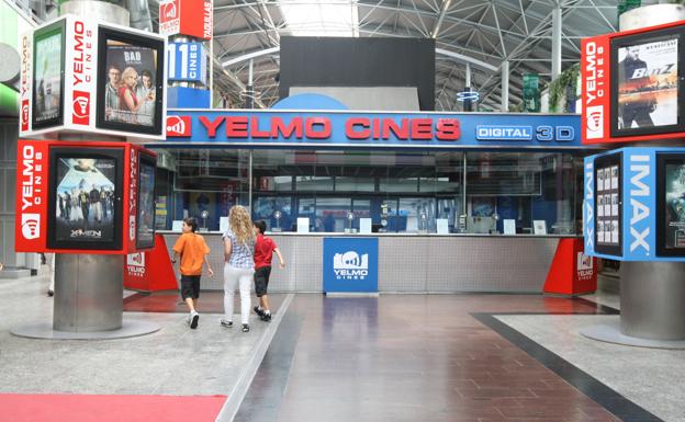 Cartelera De Cine En Max Center